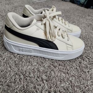 Puma Cream and Black Sneakers